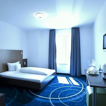 路德维希堡城市绿洲酒店 3* 路德维希堡